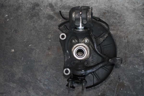 MOYEU AVANT DROIT VW PASSAT B6 2005-2010 - Vue 2